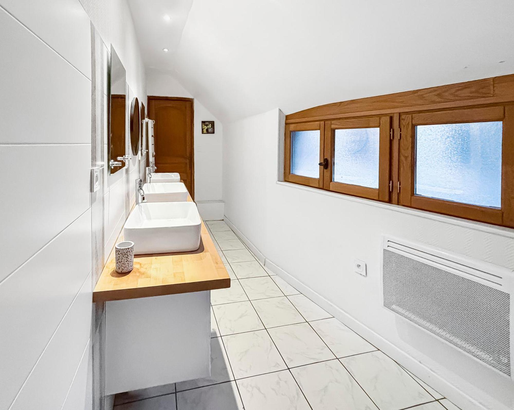 Spacieux & Lumineux Avec Smart Tv Et Wi-Fi Rapide Troyes Exterior photo